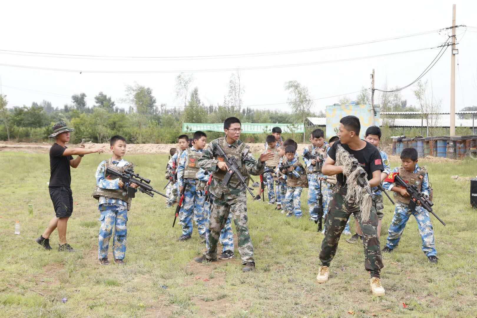 江华瑶真人cs拓展,江华瑶团队拓展训练基地,江华瑶企业凝聚力拓展