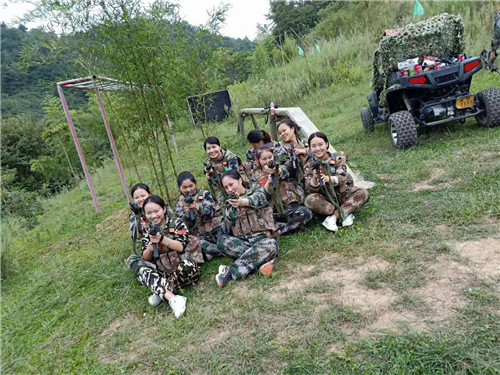 江华瑶真人cs拓展基地,江华瑶素质拓展,江华瑶团队凝聚力拓展