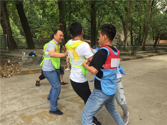 安远素质拓展方案,安远拓展夏令营,安远真人cs拓展