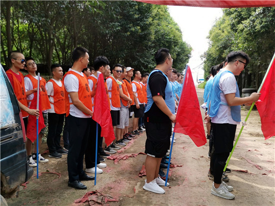 纳雍真人cs拓展基地,纳雍公司拓展好去处,纳雍公司拓展