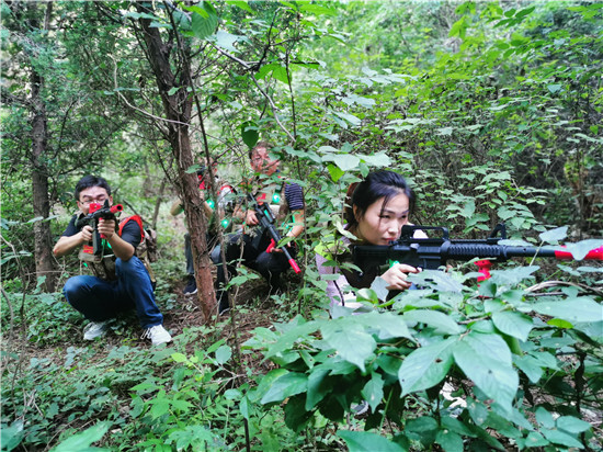 来凤真人cs俱乐部