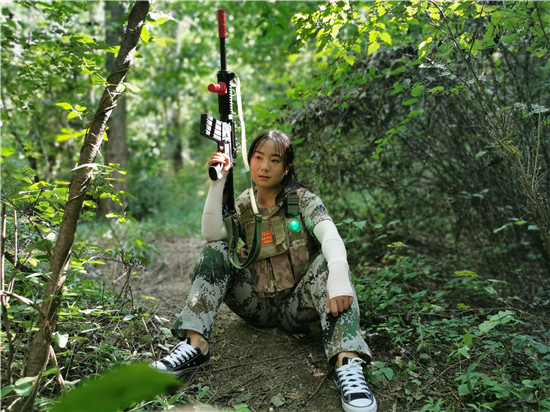 来凤野外真人cs