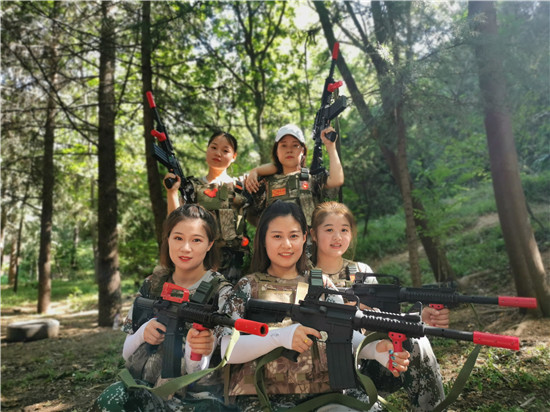 来凤野外真人cs