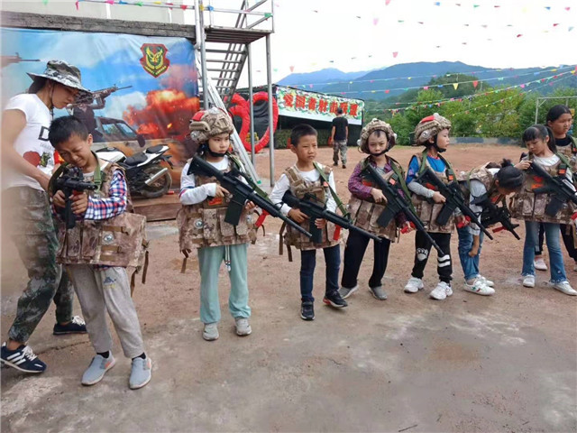 江华瑶20人公司拓展训练,江华瑶户外拓展活动,江华瑶户外拓展训练或培训