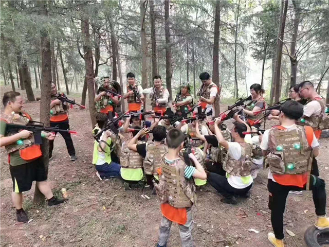 来凤青少年户外拓展夏令营,来凤附近拓展训练,来凤亲子拓展训练