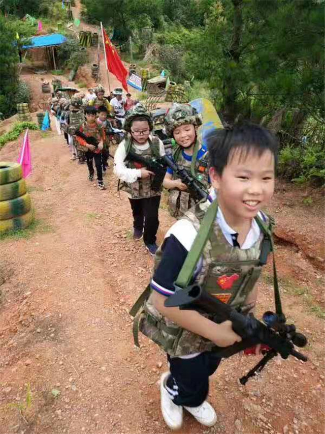 成都户外拓展团建场地,成都户外拓展露营,成都素质拓展公司