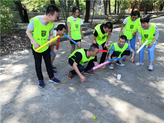 成都团建公司,成都登山团建,成都团建俱乐部