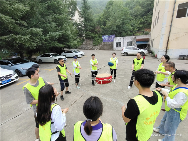 西安户外企业拓展训练,西安青少年户外拓展夏令营,西安团建拓展公司